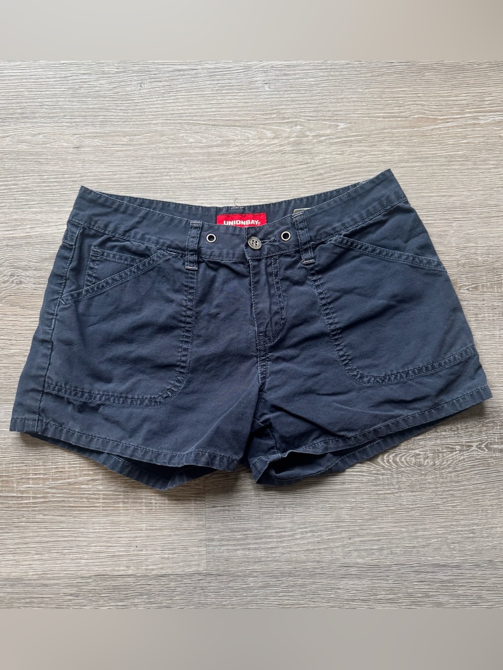 ✮Y2k unionbay faded black cargo micro shorts  ✮ Size 3